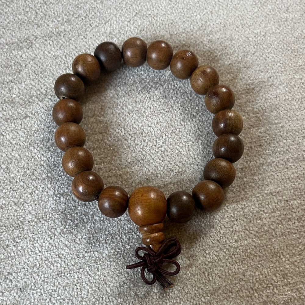 Wooden Bead Bracelet with Knot Accent